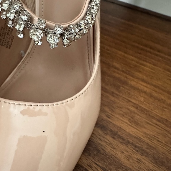 BCBGeneration shoes - Picture 2 of 6